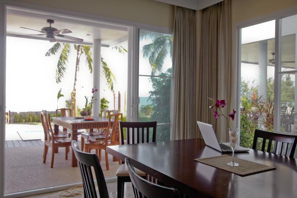 Absolute Beachfront Villa Ban Huai Yang Exterior photo